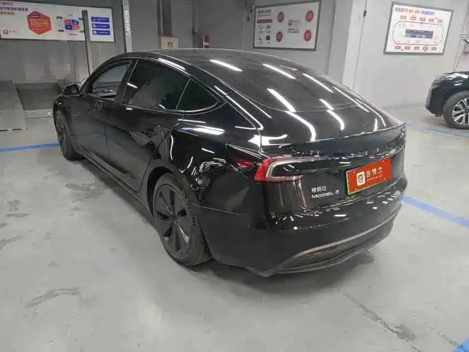 Tesla Model 3 — фото 4