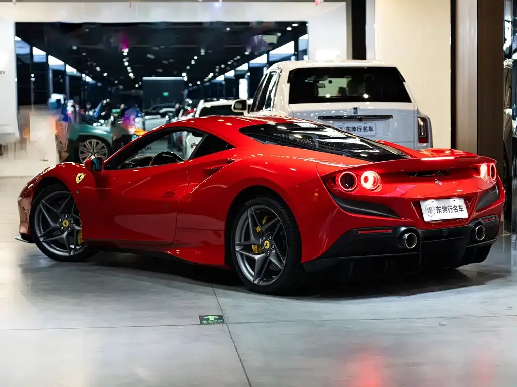 Ferrari F8 — фото 5