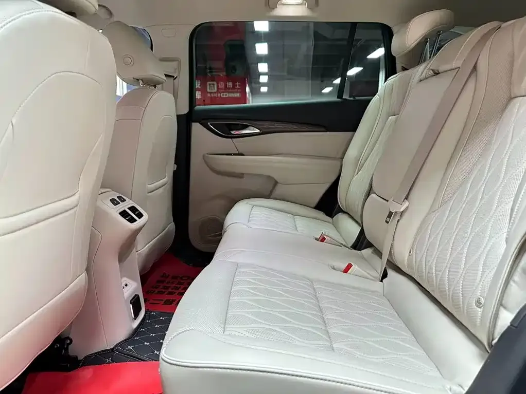 Buick Envision Plus — фото 6