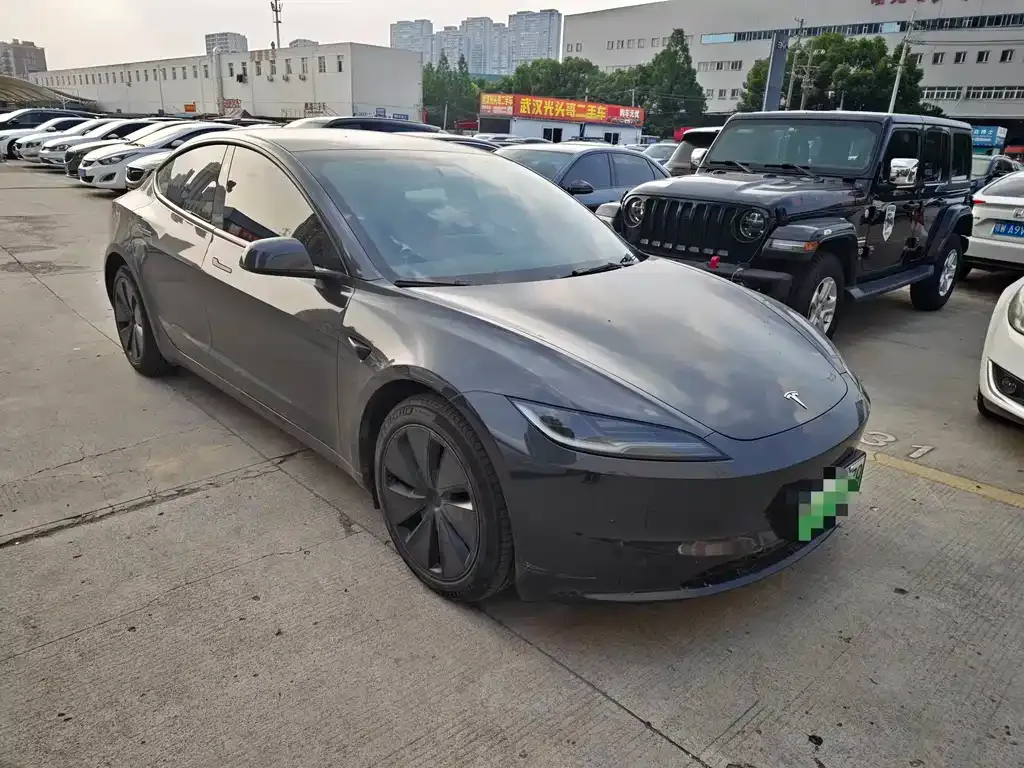 Tesla Model 3 — фото 5