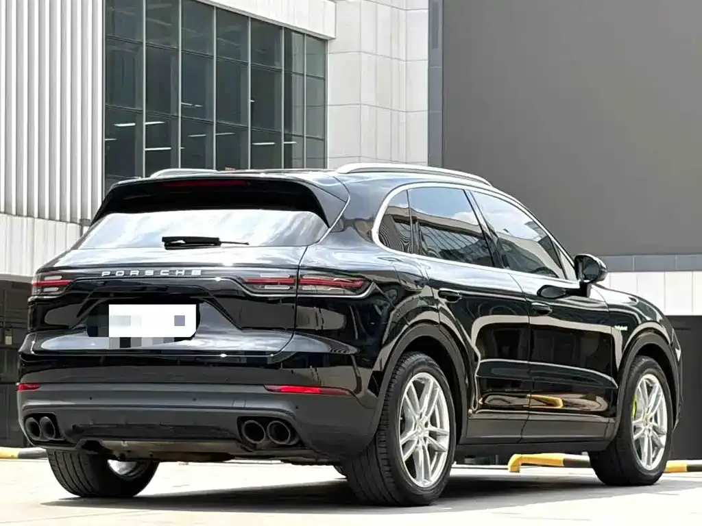 Porsche Cayenne Hybrid — фото 9