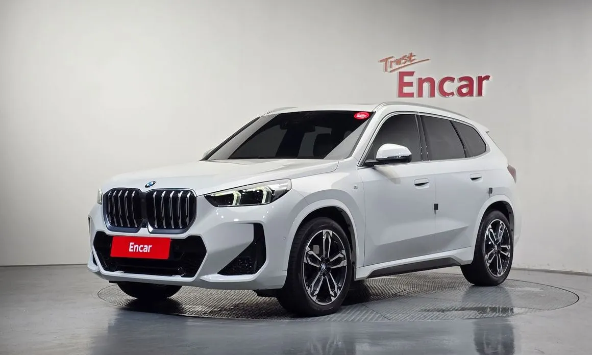 BMW X1 — фото 1