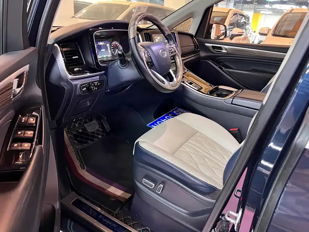 GAC Motor Trumpchi M8 — фото 3