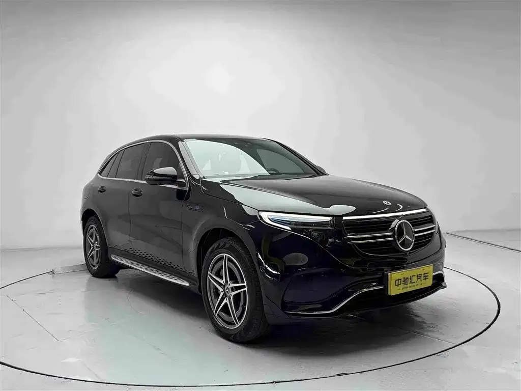 Mercedes-Benz EQC — фото 10