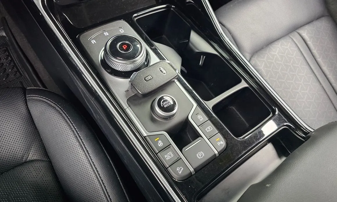 Kia Sorento — фото 6