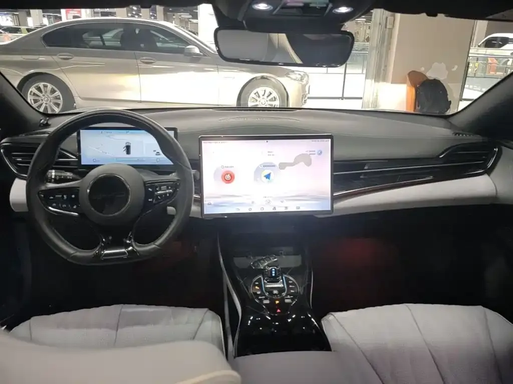 BYD Seal — фото 8
