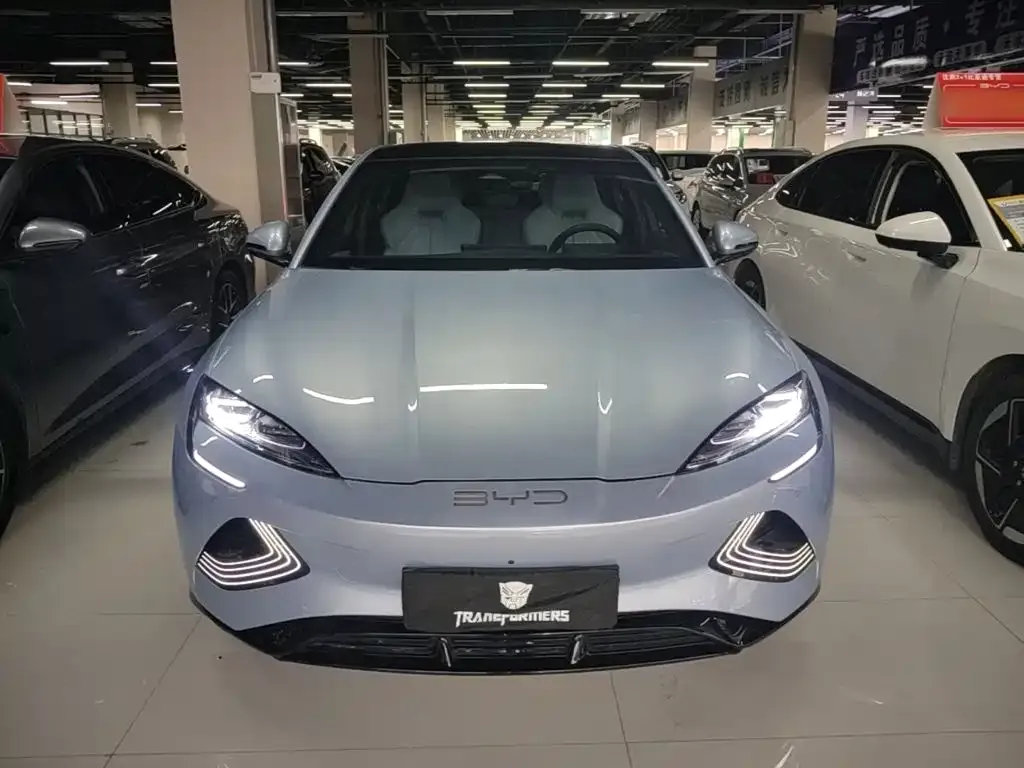 BYD Seal — фото 7