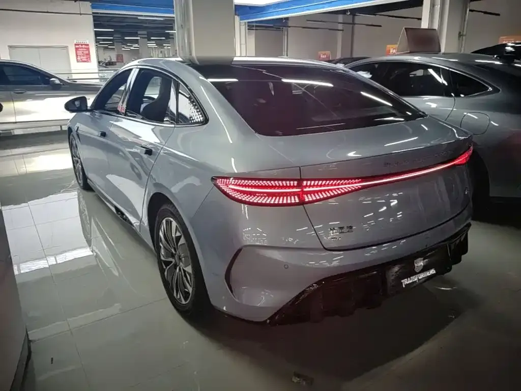 BYD Seal — фото 5