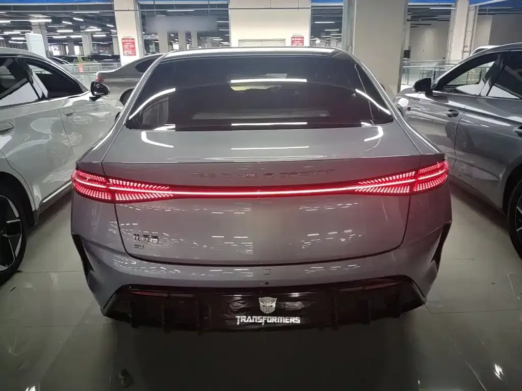 BYD Seal — фото 9