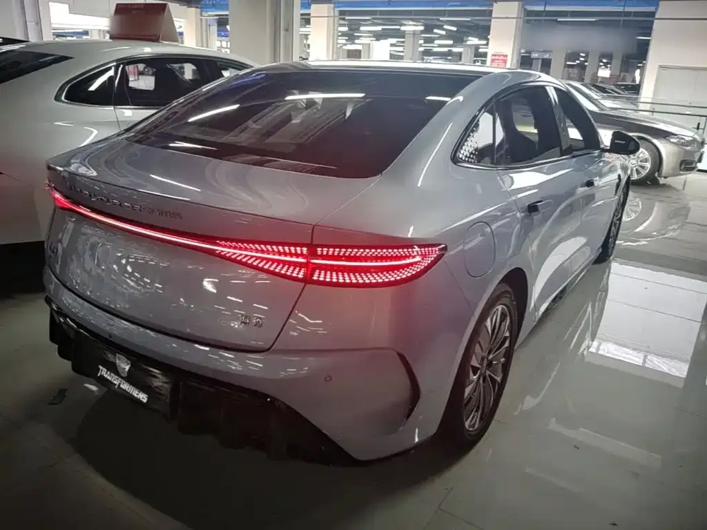BYD Seal — фото 6