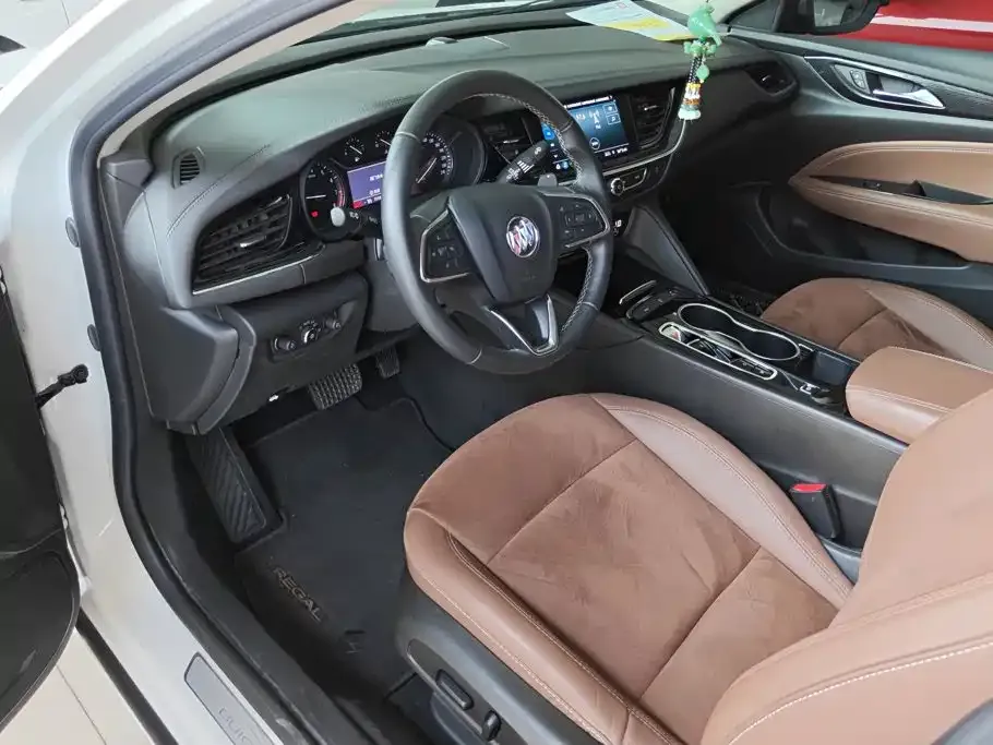 Buick Regal — фото 10