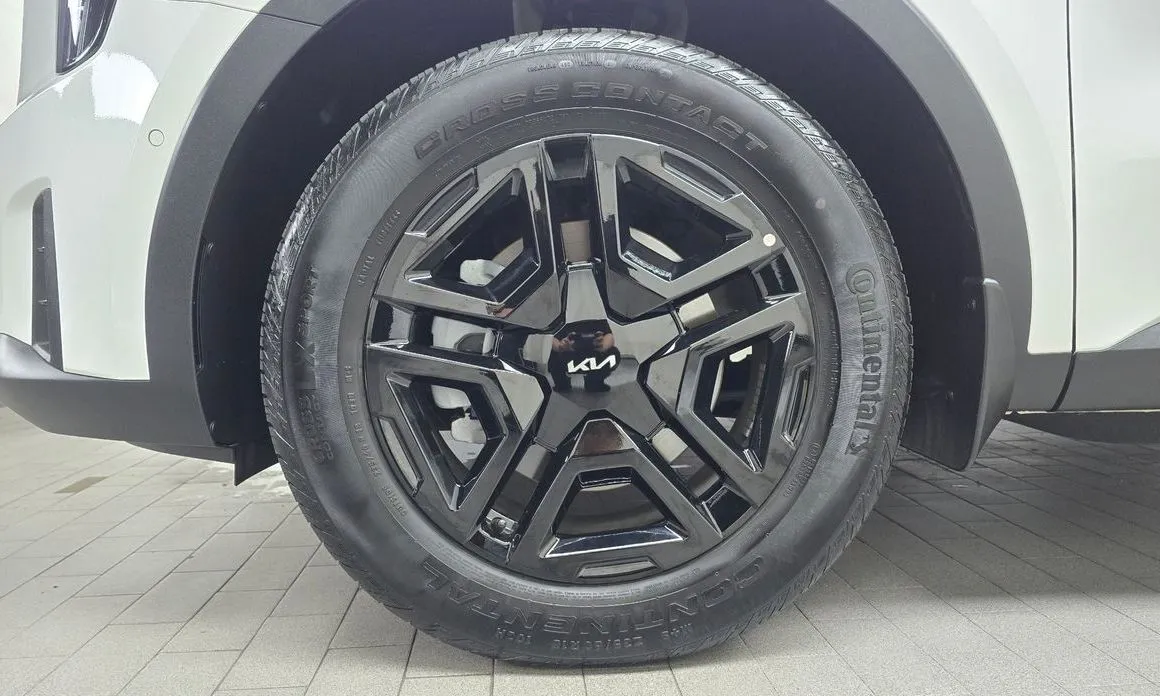 Kia Sorento — фото 7