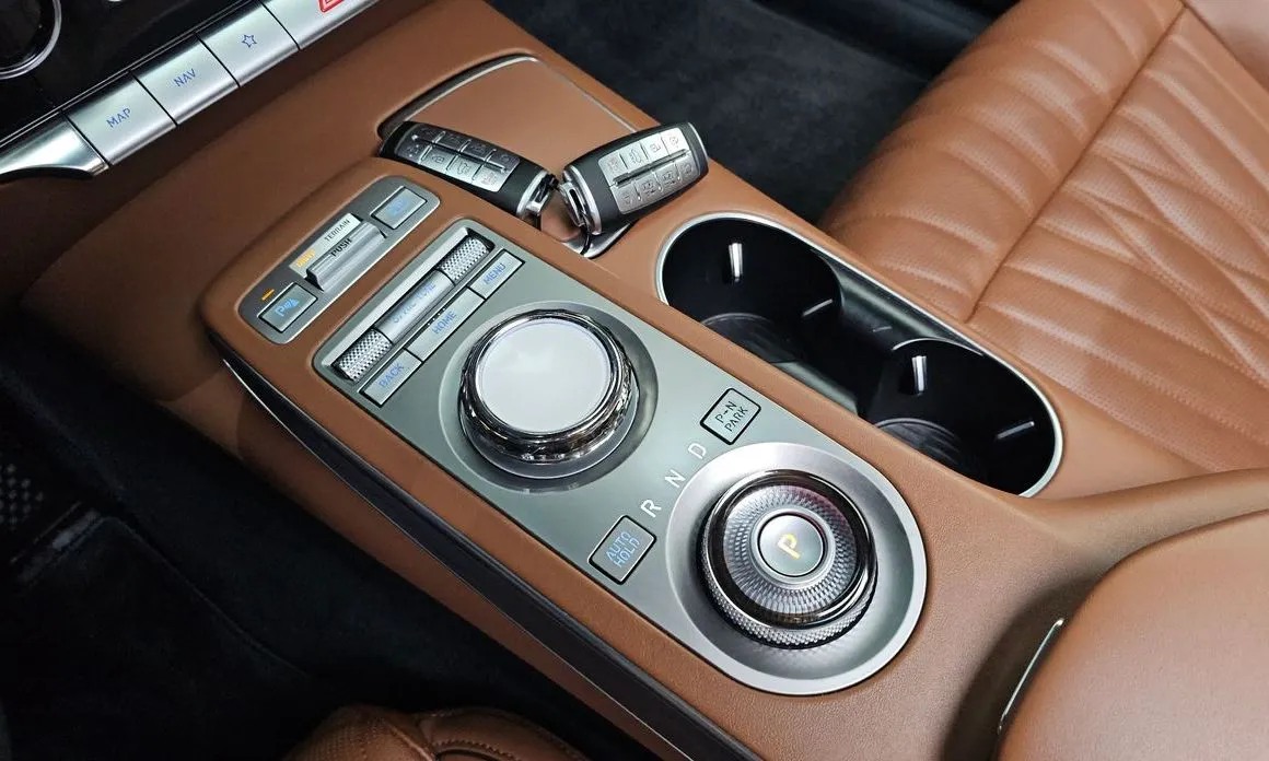 Genesis GV70 — фото 10