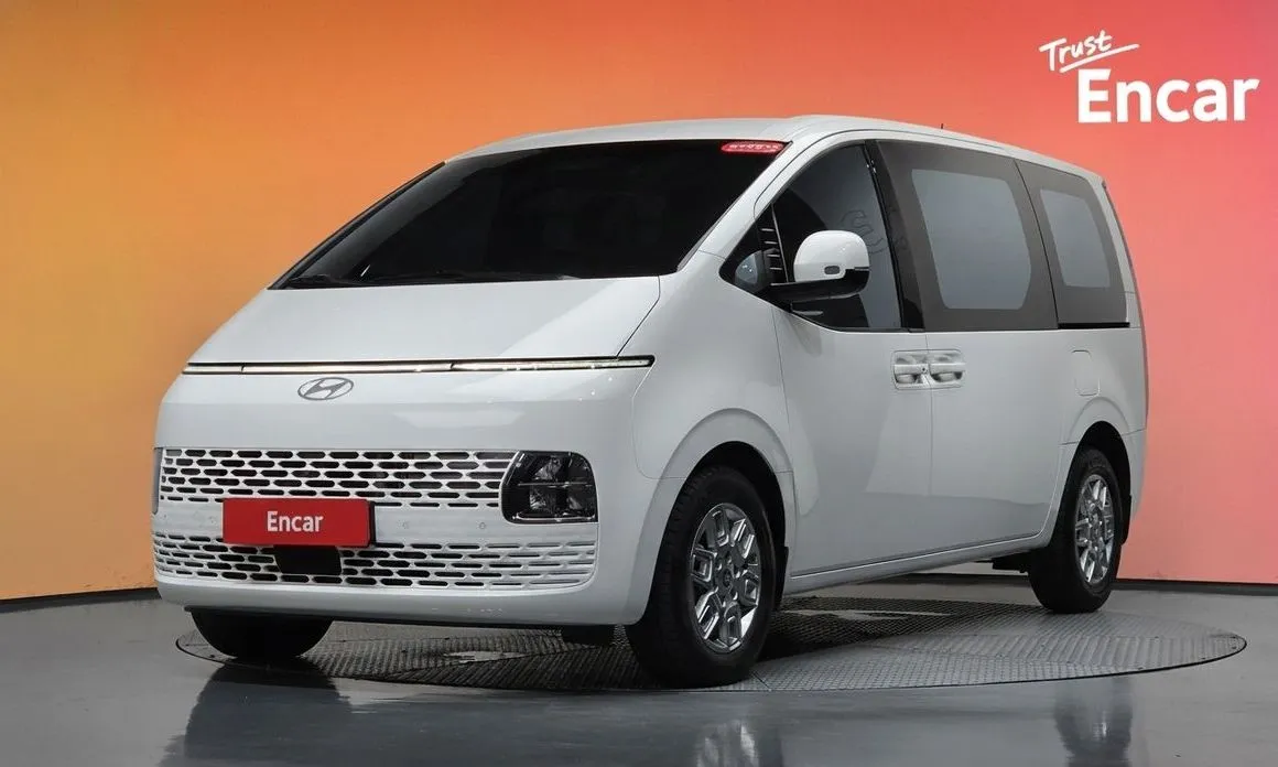 Hyundai Staria — фото 1