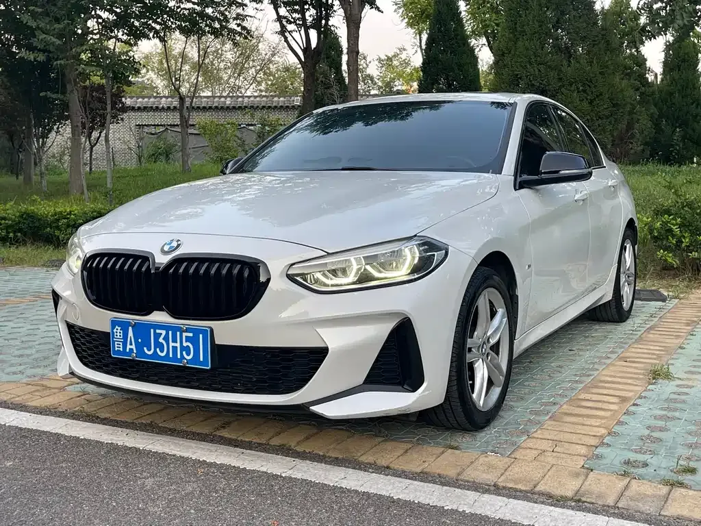 BMW 1 Series — фото 1