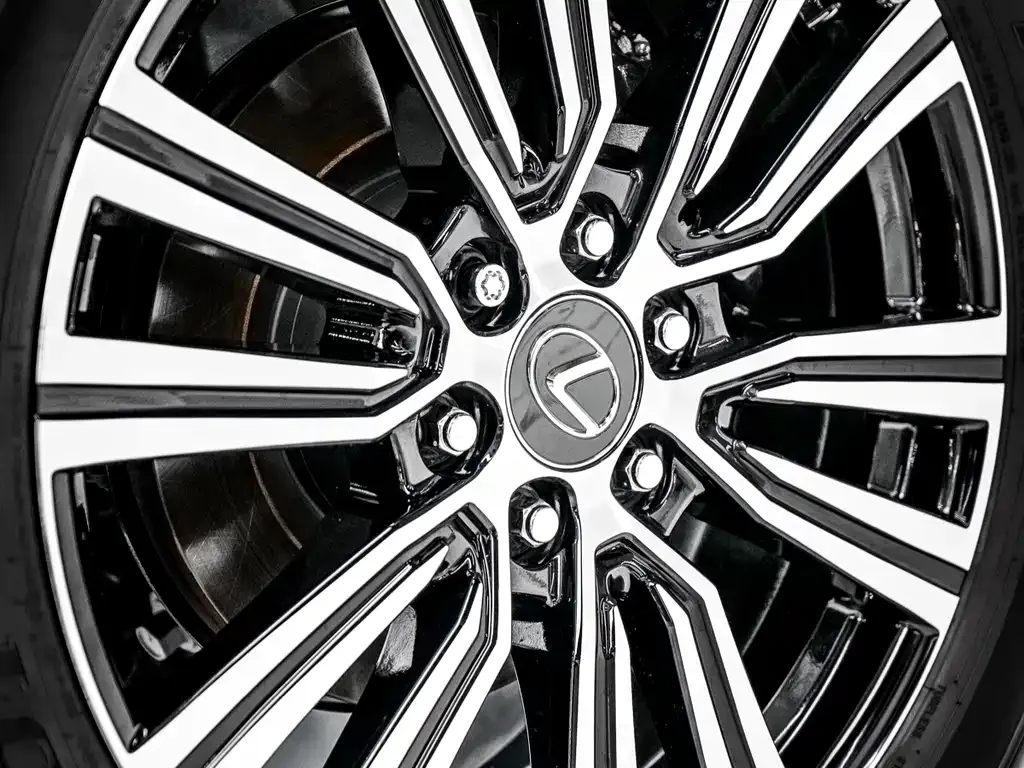 Lexus LX — фото 7