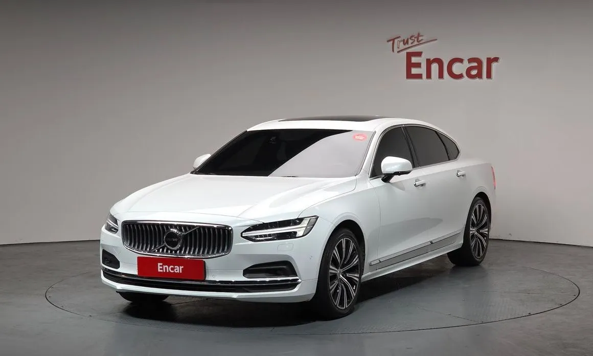 Volvo S90 — фото 1