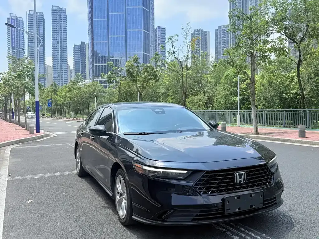 Honda Accord — фото 8