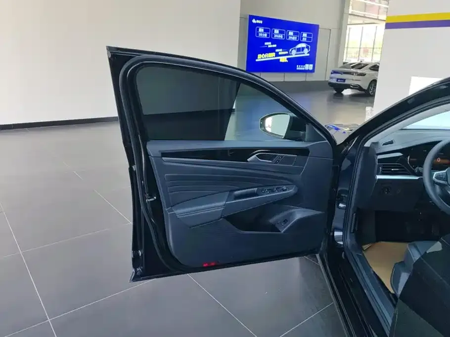 Volkswagen Passat — фото 3