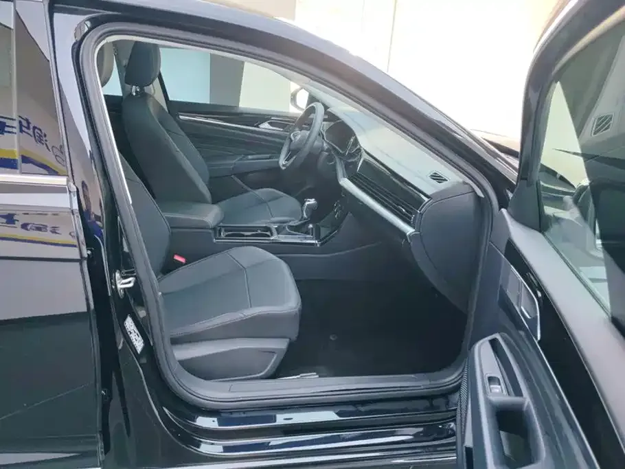 Volkswagen Passat — фото 10