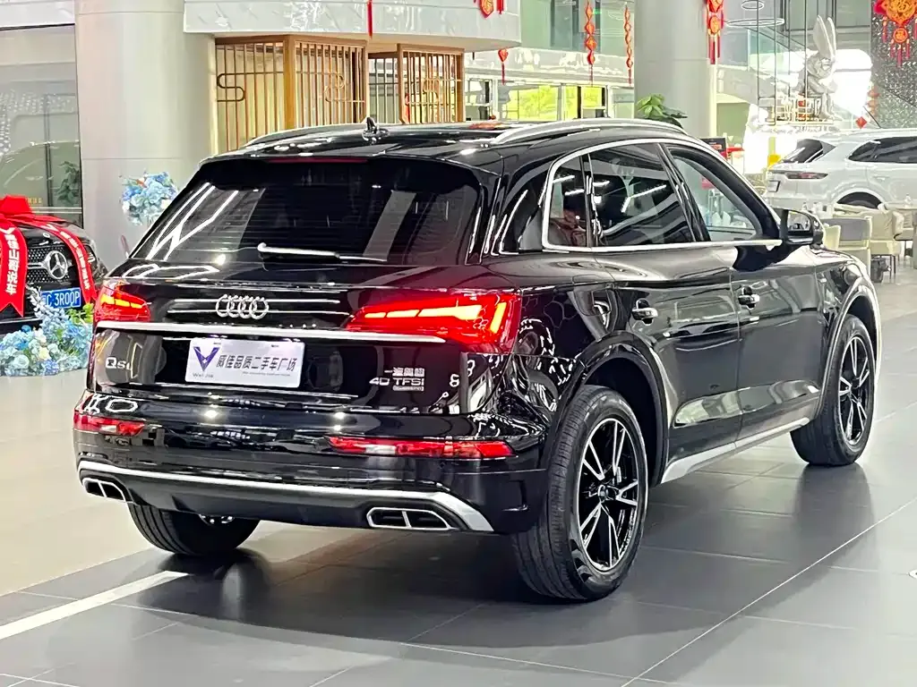 Audi Q5L — фото 7