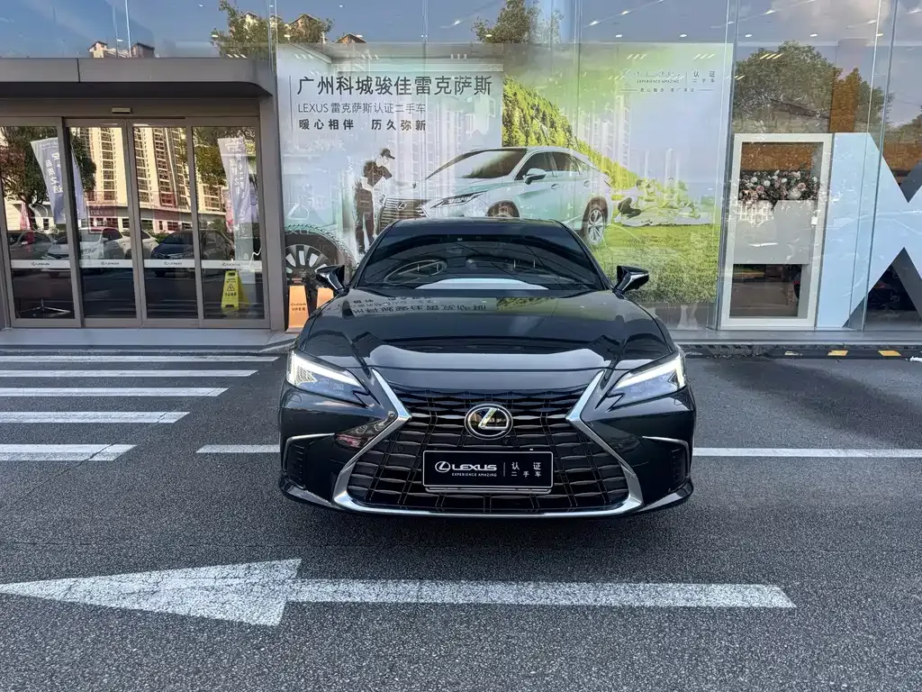 Lexus ES — фото 10
