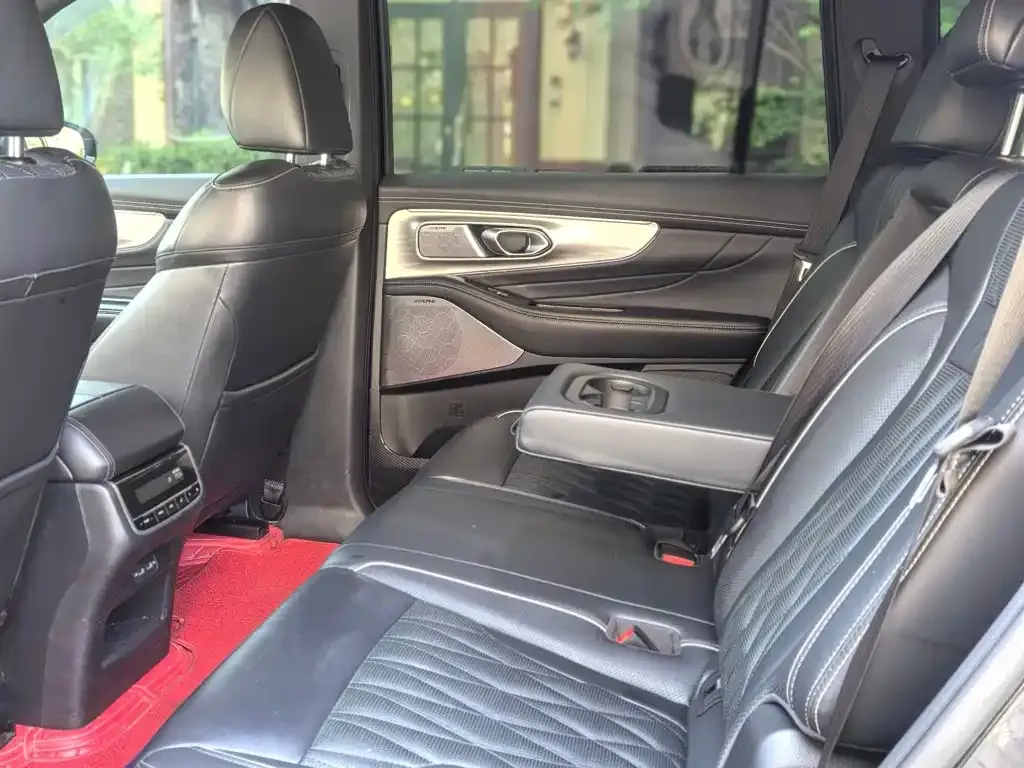 GAC Motor Trumpchi GS8 — фото 4