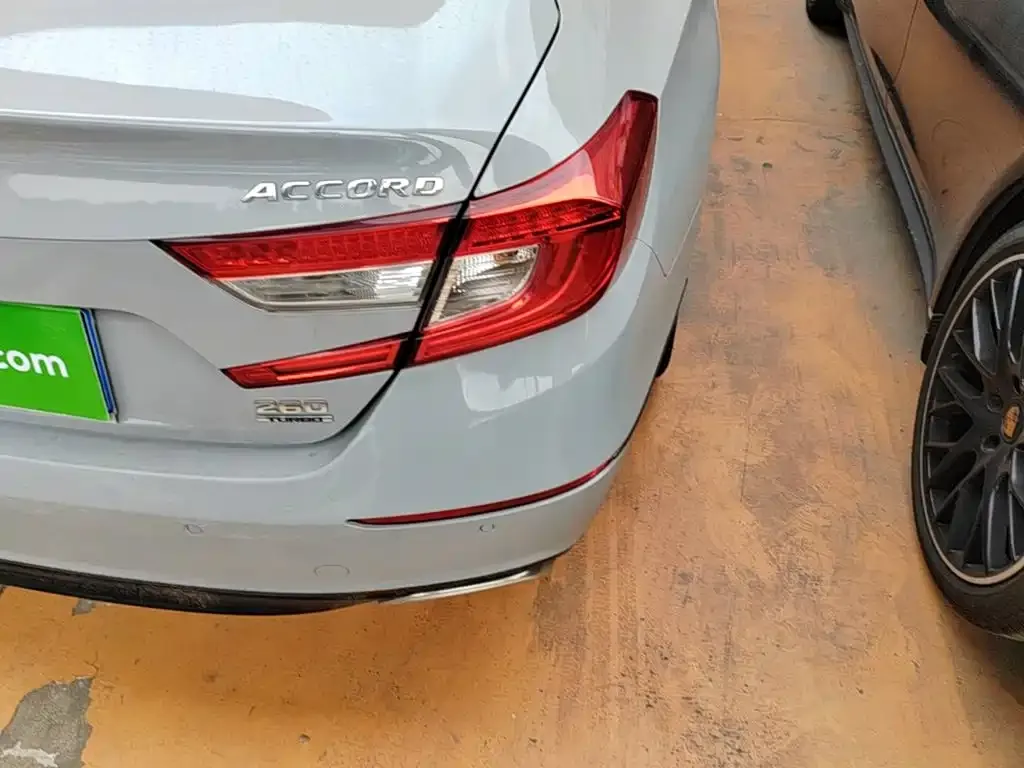Honda Accord — фото 3