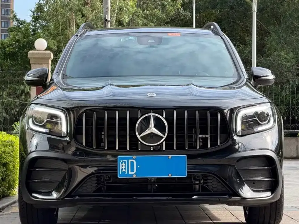 Mercedes-Benz GLB AMG — фото 2