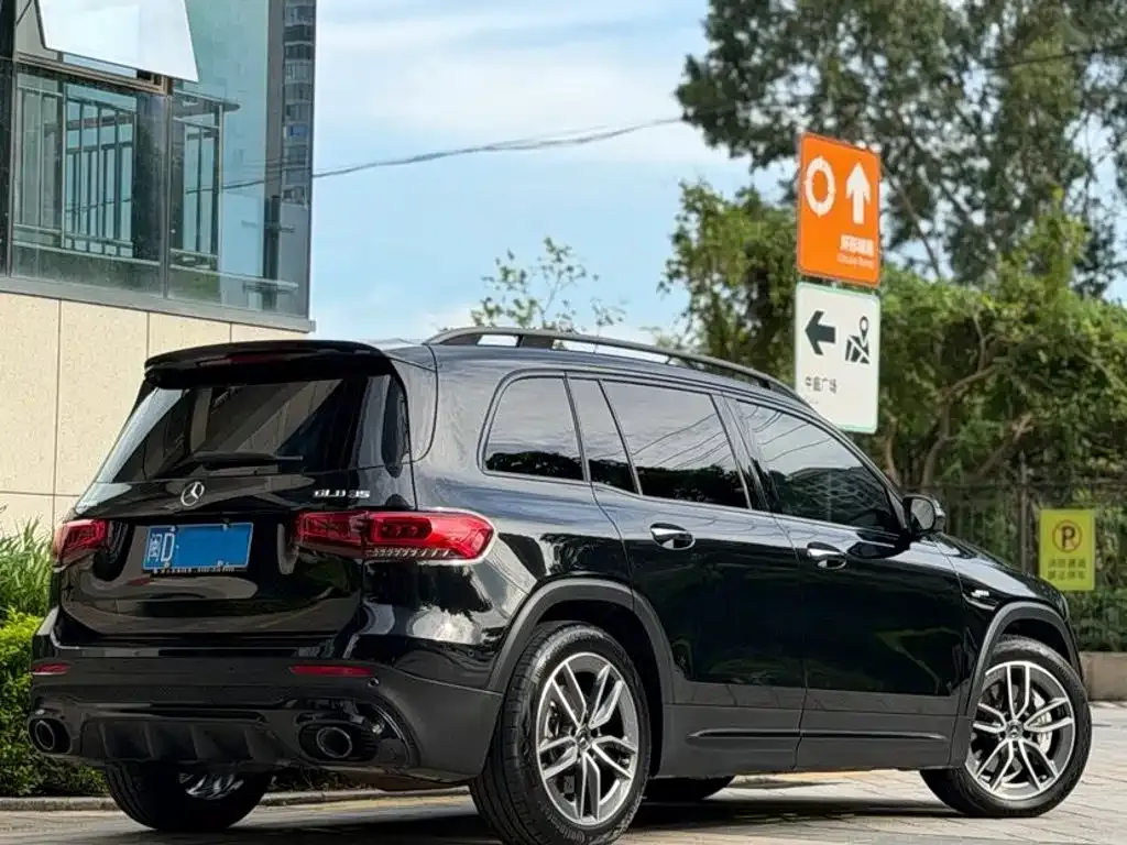 Mercedes-Benz GLB AMG — фото 3