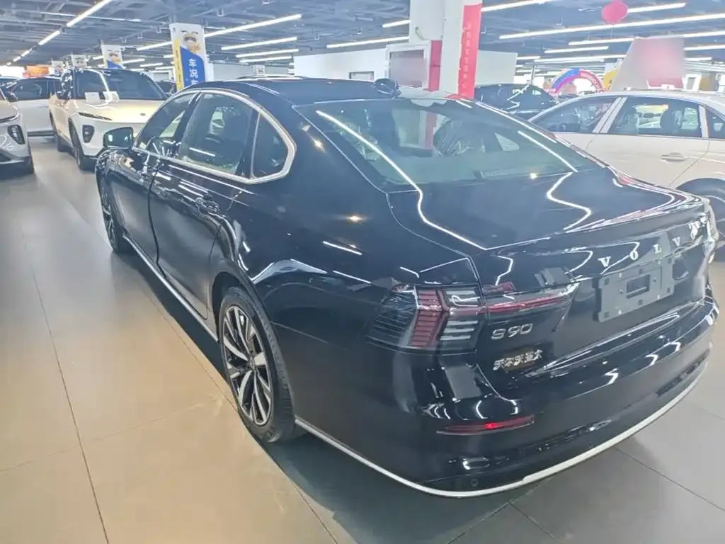 Volvo S90 — фото 4