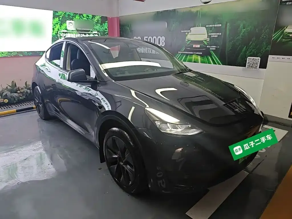 Tesla Model Y — фото 6