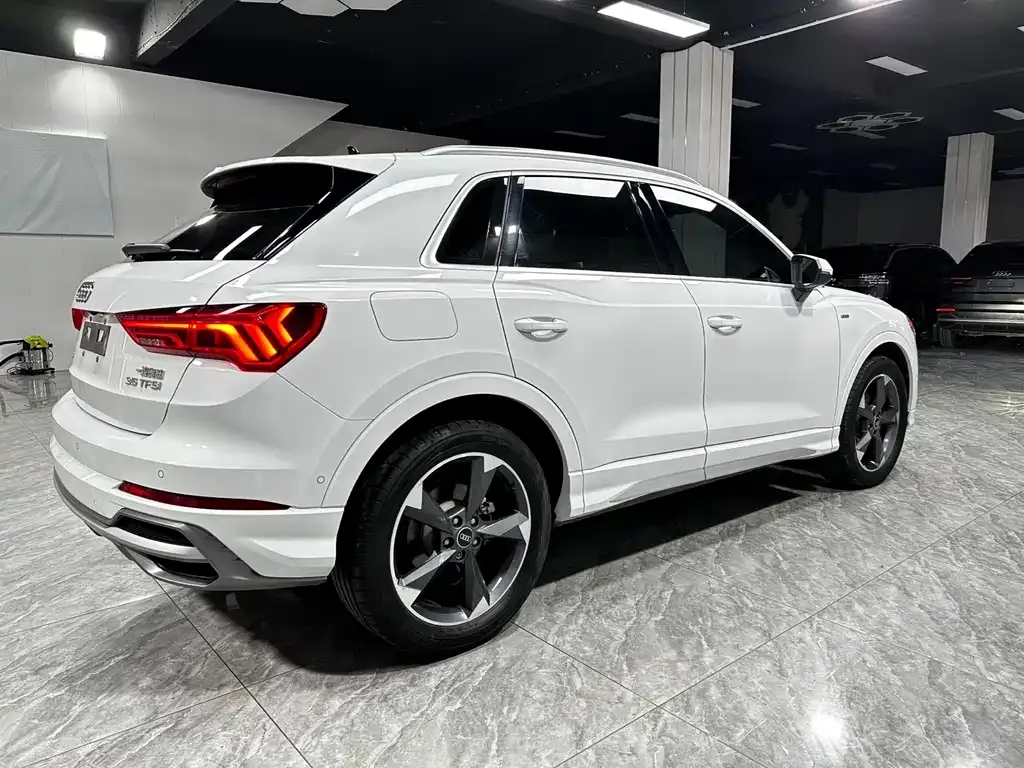 Audi Q3 — фото 2
