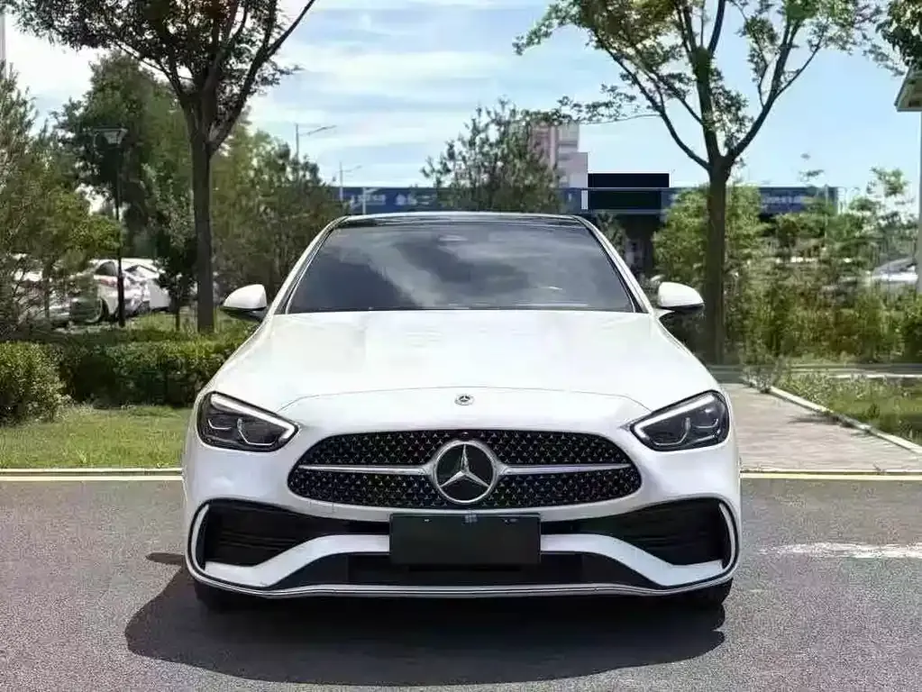 Mercedes-Benz C-Class — фото 1