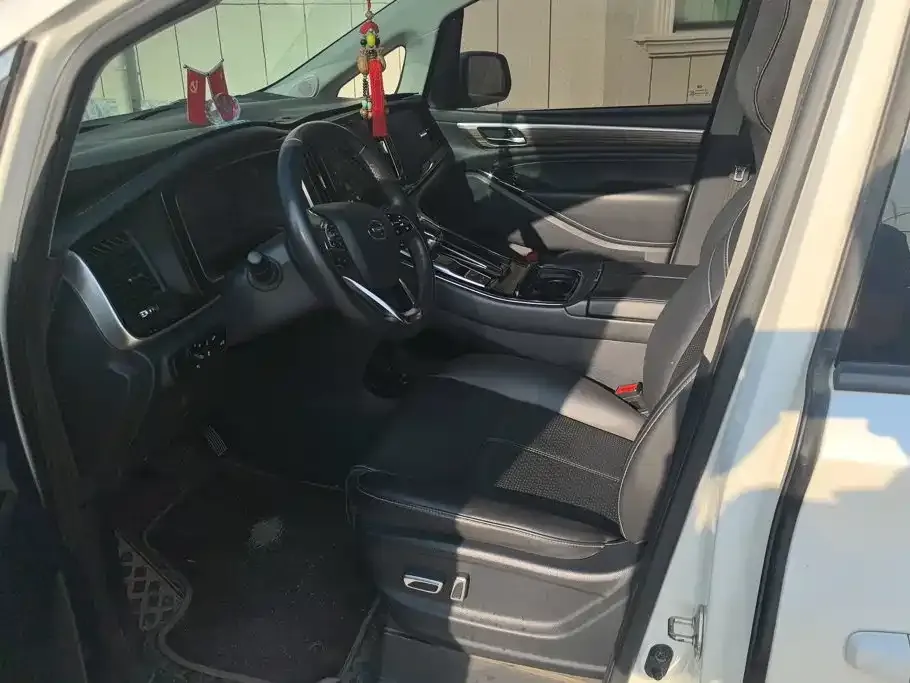 GAC Motor Trumpchi M8 — фото 9