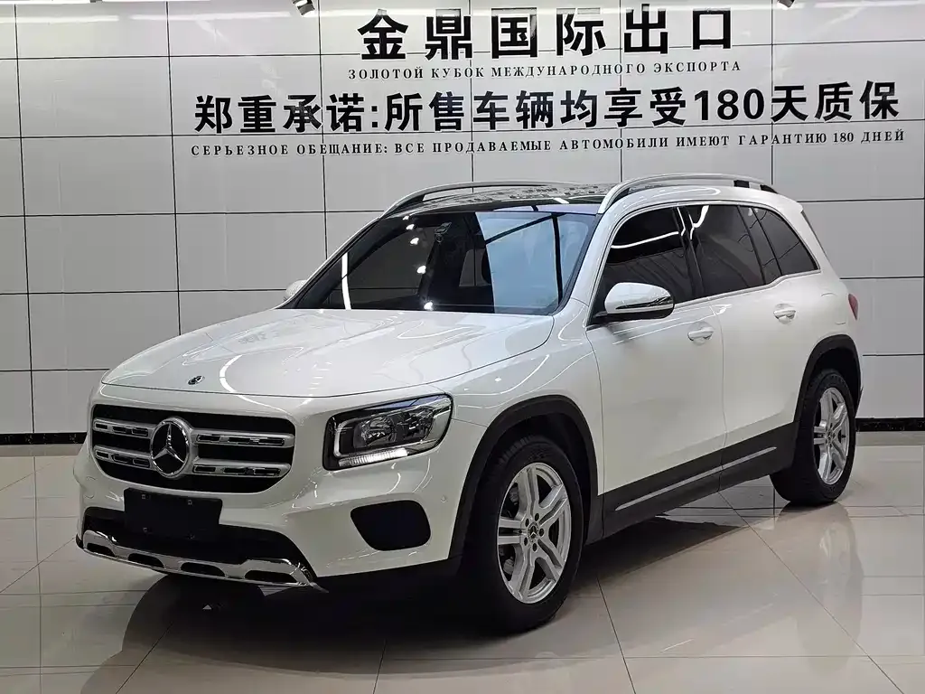 Mercedes-Benz GLB — фото 1