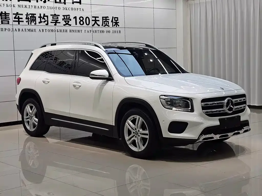 Mercedes-Benz GLB — фото 2