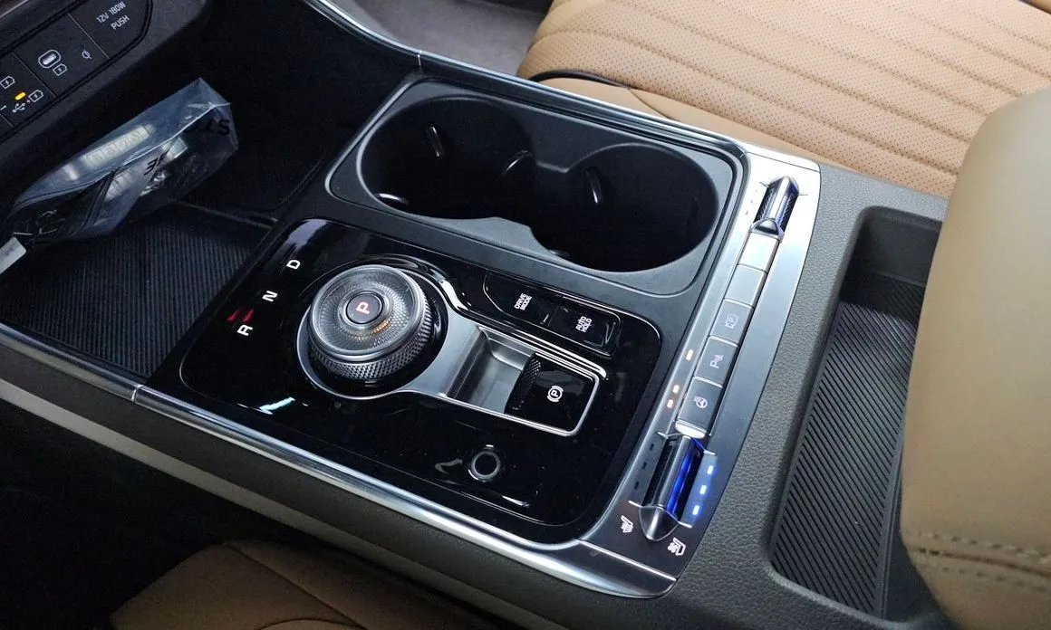 Kia Carnival — фото 10