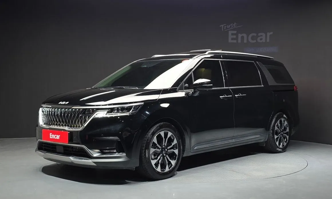 Kia Carnival — фото 1