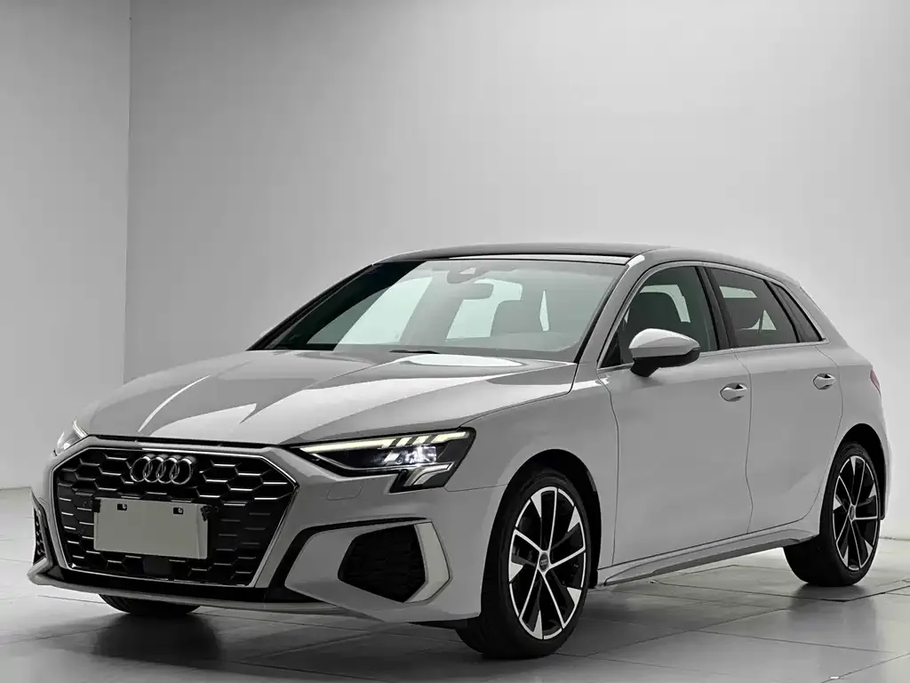 Audi A3 — фото 1