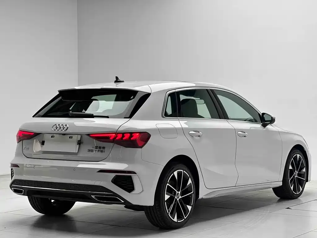 Audi A3 — фото 2
