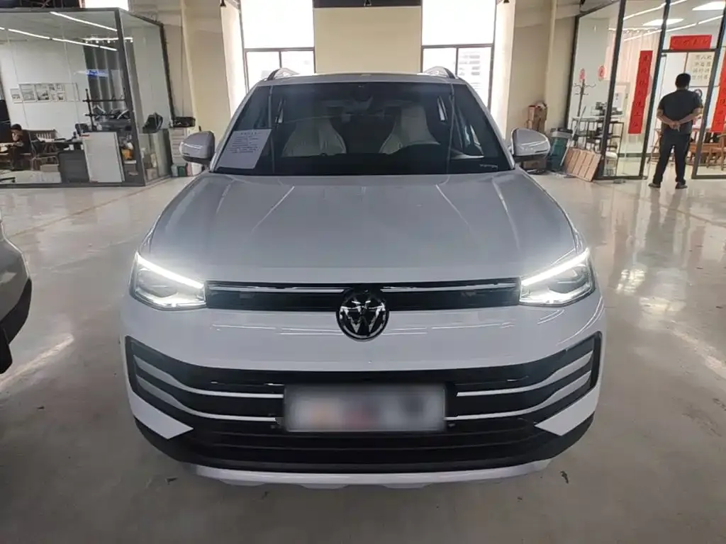 Volkswagen Tharu — фото 9