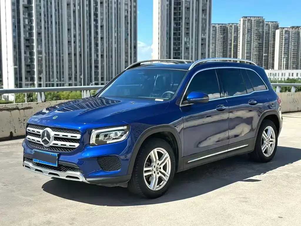 Mercedes-Benz GLB — фото 1