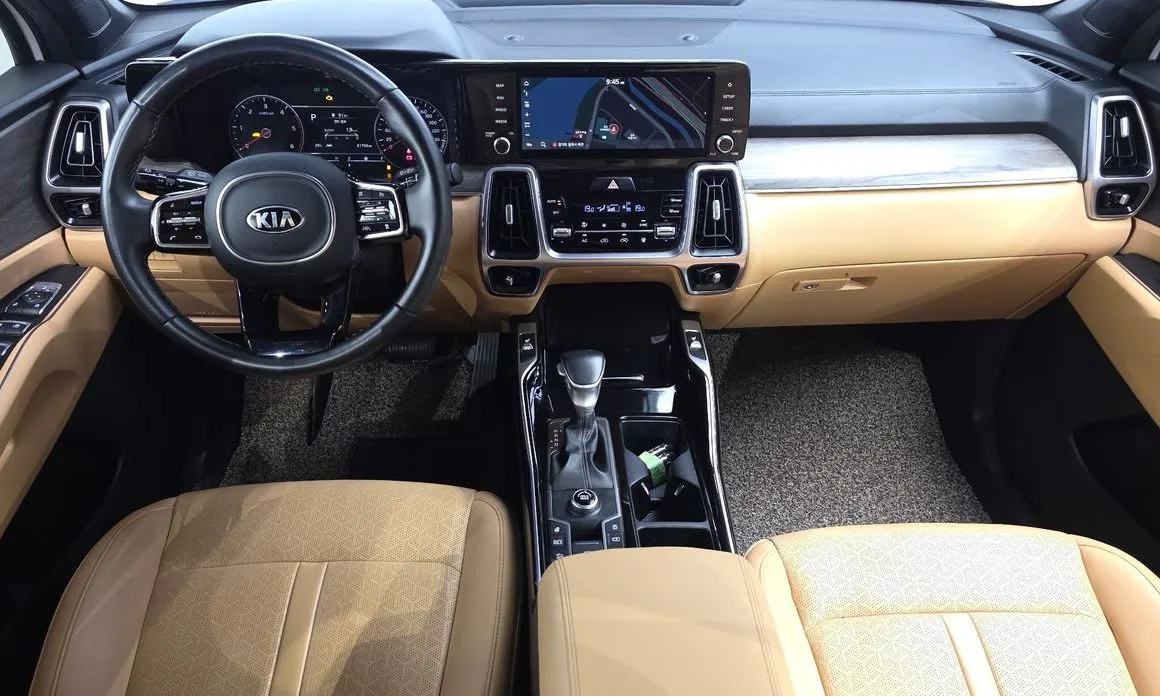 Kia Sorento — фото 8