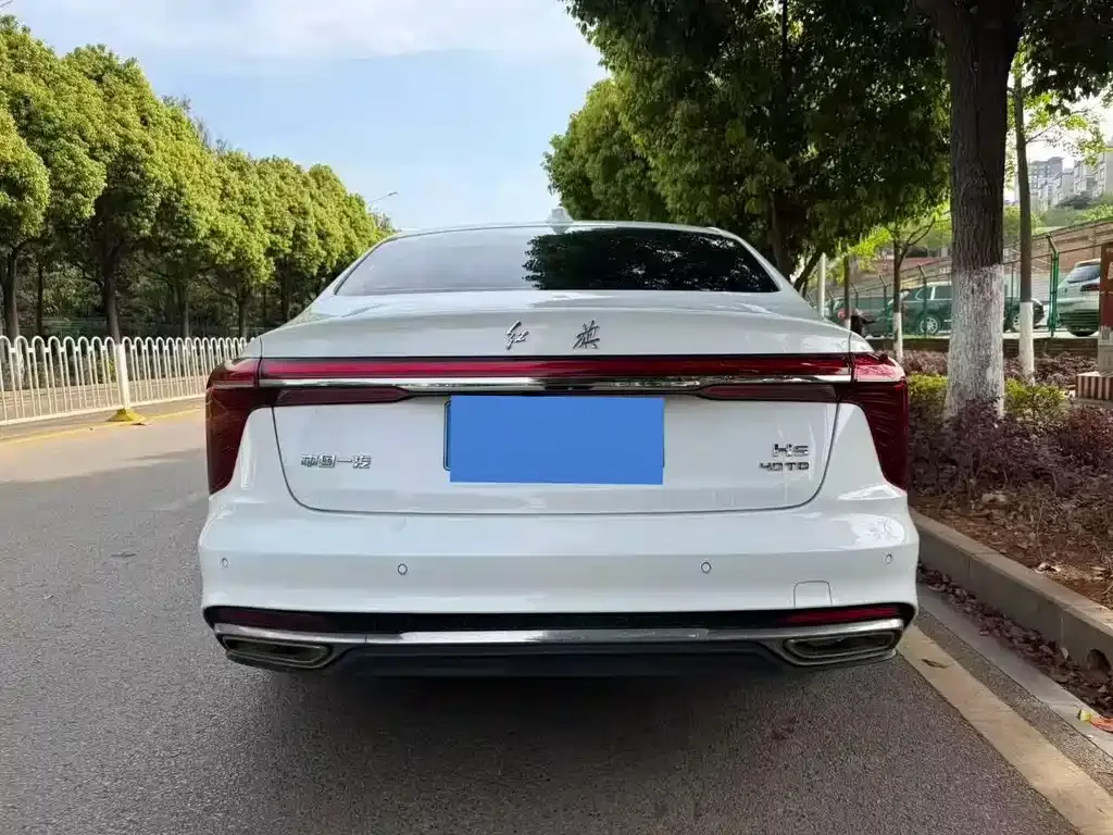 Hongqi H5 — фото 2