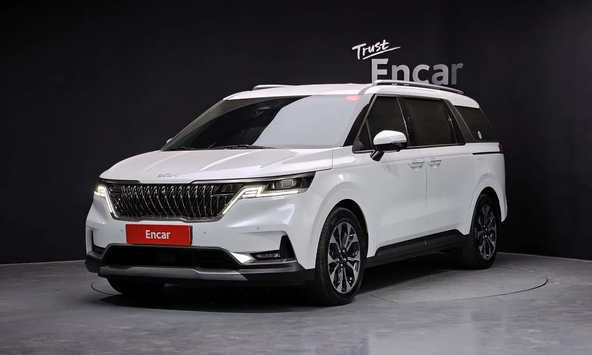 Kia Carnival — фото 1