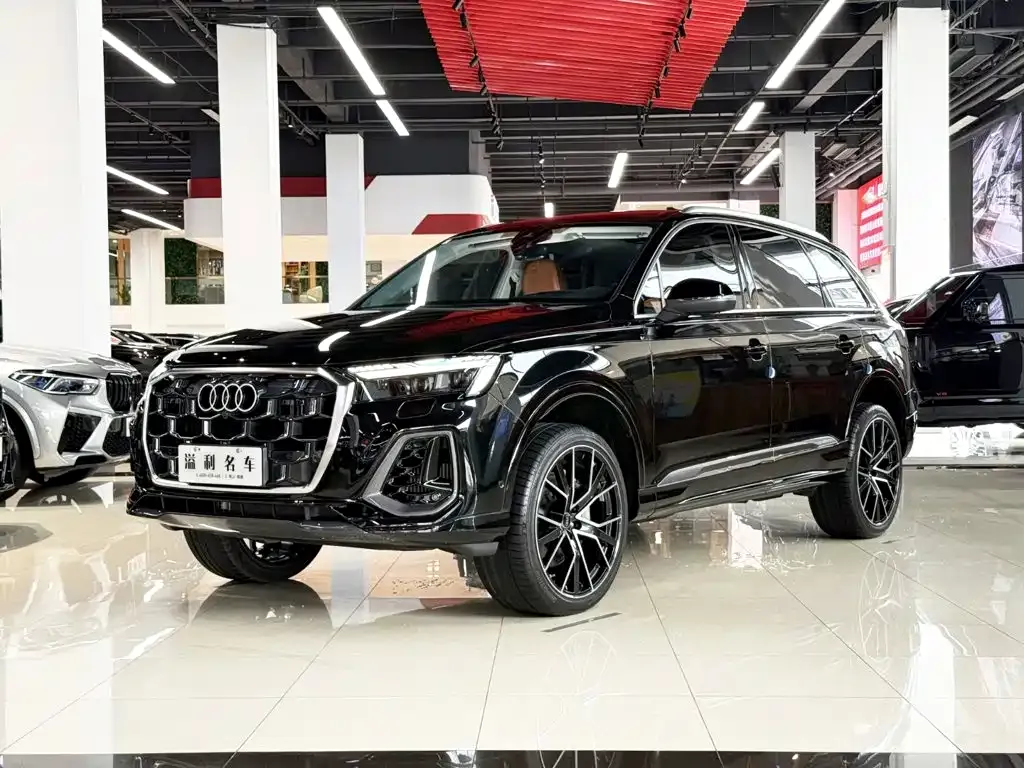 Audi Q7 — фото 1