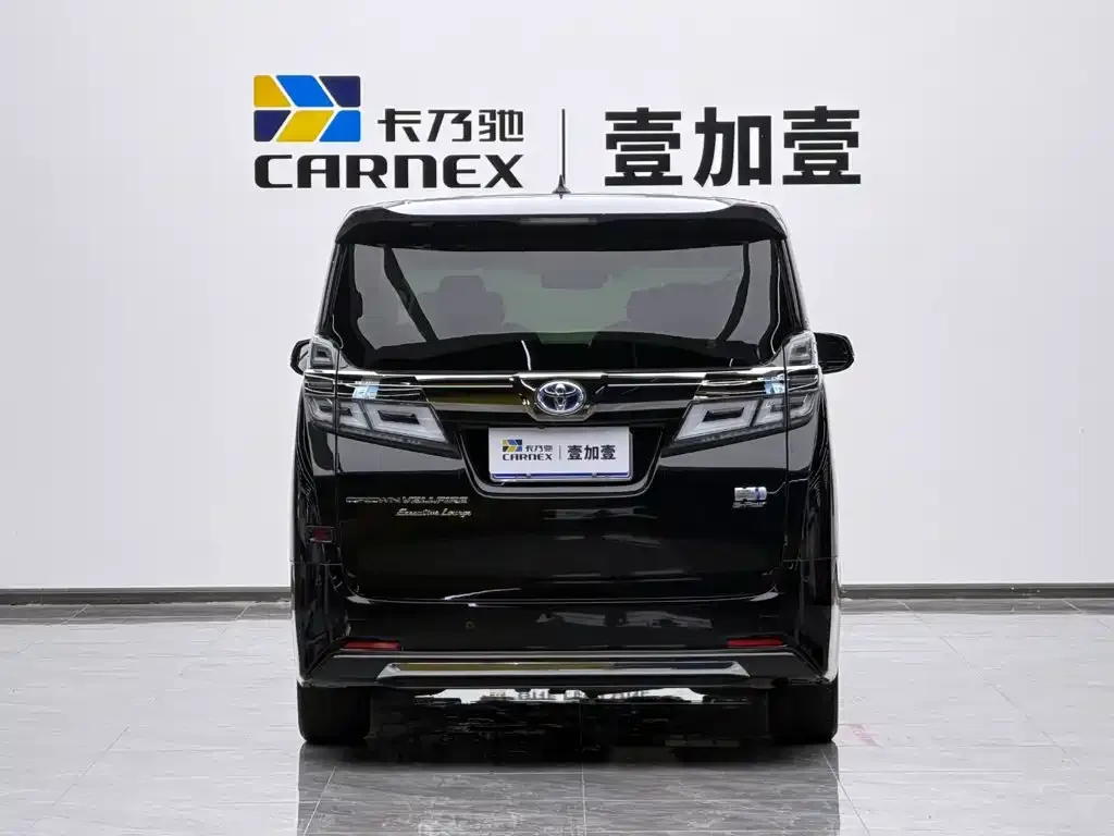 Toyota Vellfire — фото 2