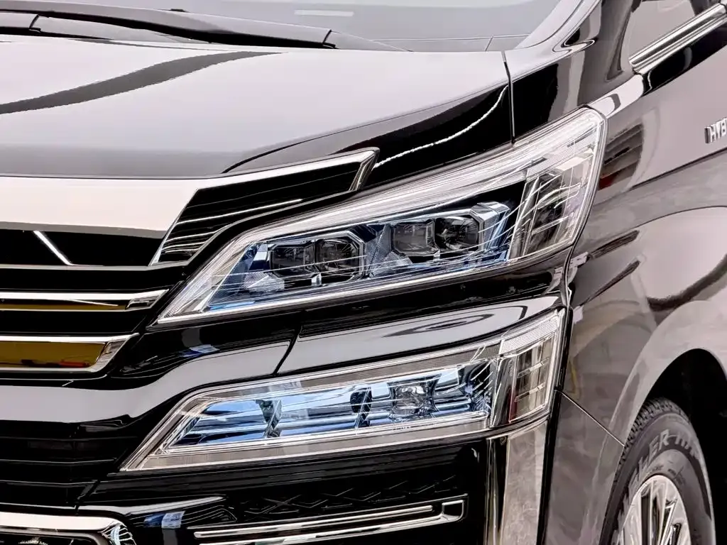 Toyota Vellfire — фото 9