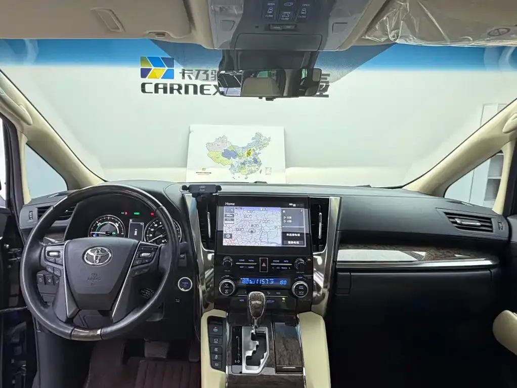 Toyota Vellfire — фото 3